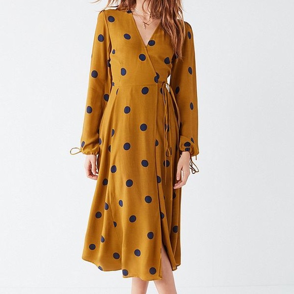 wrap around dress black